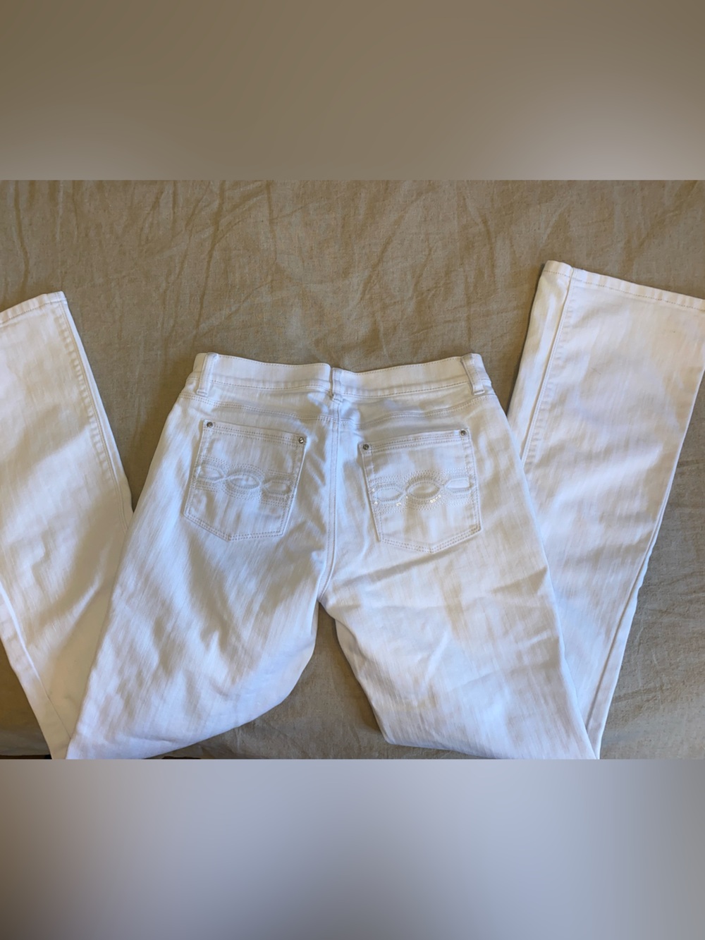 White House Black Market White Straight-Leg Jeans 28x31 lay flat measurements